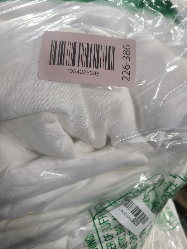 Photo 1 of 10 Pack White Round Tablecloths, 120 Inch Stain Resistant and Wrinkle Polyester Fabric Washable Table Clothes Cover for Kitchen Dining, Wedding, Reception Banquet, Birthday Party, Buffet Restaurant