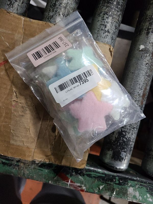 Photo 1 of 20 Pcs Fluffy Star Hair Clips Y2K Cute Hair Barrettes Plush Fuzzy Star Shaped Alligator Duckbill Clips Decorative Colorful Accessories for Women Girls