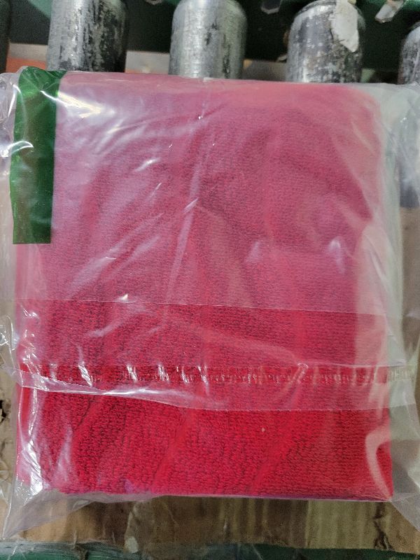 Photo 1 of 2-Piece Hand Towels for Bathroom in Red, Super Soft Decorative Christmas Hand Towel Set, Wavy Jacquard, Small Size 13x29 Inches