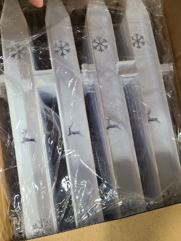 Photo 1 of 18pcs Christmas Tree Gate, 15.7 Inches Tall Christmas Tree Picket Fence for Dogs, Round Toddler Baby Proof White Gate Around Xmas Tree, Thick Plastic Reja para Arbol de Navidad Pet Cat Protector