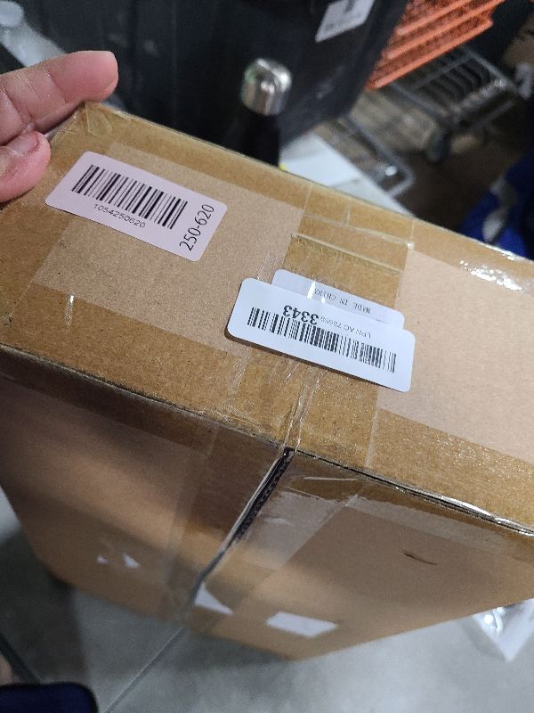 Photo 1 of 18pcs Christmas Tree Gate, 15.7 Inches Tall Christmas Tree Picket Fence for Dogs, Round Toddler Baby Proof White Gate Around Xmas Tree, Thick Plastic Reja para Arbol de Navidad Pet Cat Protector