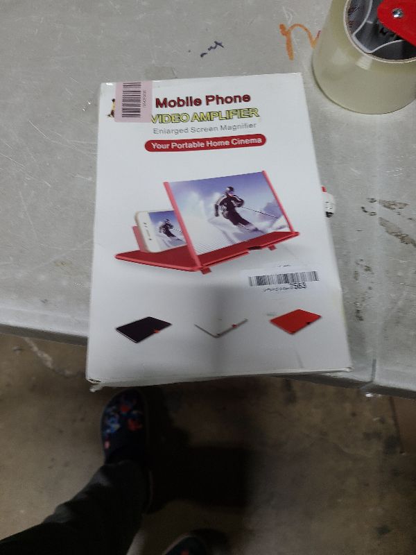 Photo 1 of 12" Mobile Phone Magnifier Projector Screen, 3D HD Screen Magnifier for Cell Phone, Foldable Magnifying Projector Screen Stand for Movies, Videos & Gaming Compatible with All Phones (Black, 12inch)