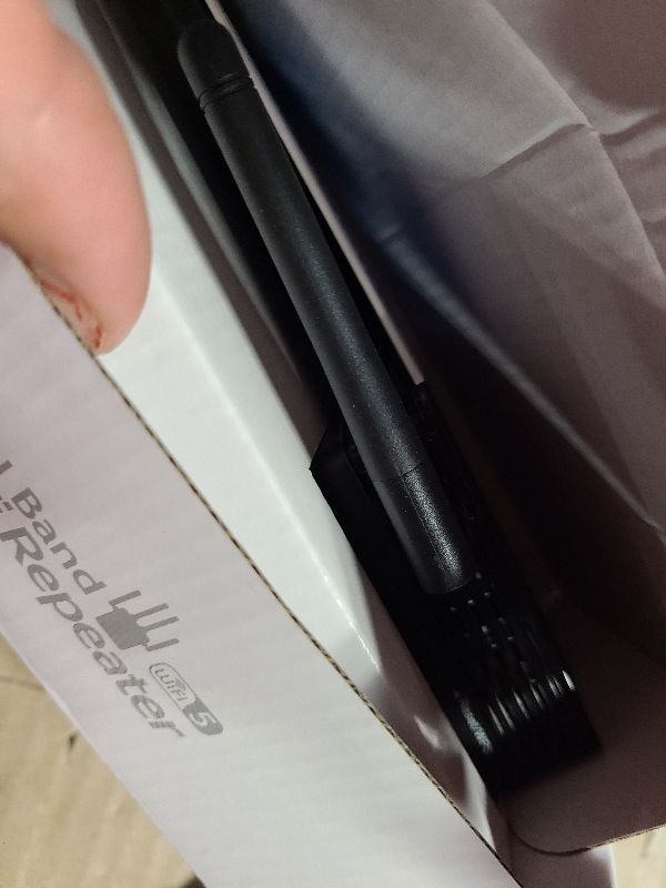 Photo 1 of 1200Mbps WiFi Extender HIBFEWOULANFKSDM