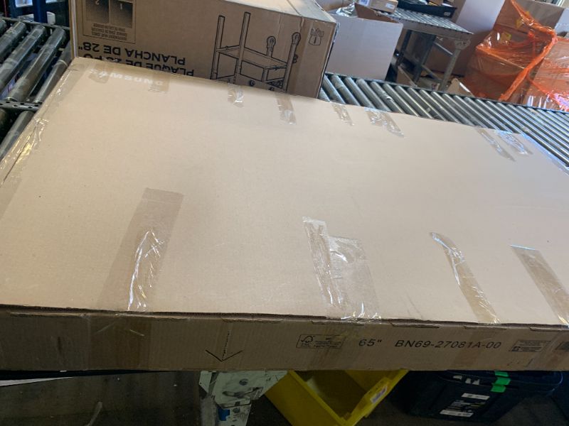 Photo 1 of Samsung 65-Inch Class QLED Q7F Series Samsung Vision AI Smart TV (2025 Model, 65Q7F) Quantum HDR, Object Tracking Sound Lite, Q4 AI Gen1 Processor, 4K upscaling, Gaming Hub, Alexa Built-in