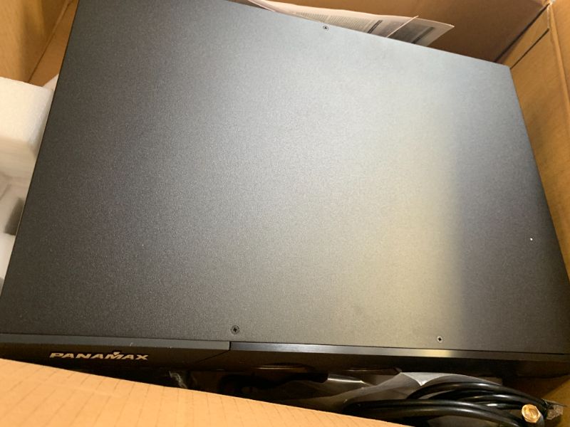 Photo 1 of Panamax M5400-PM 11 Outlet Home Theater Power Conditioner