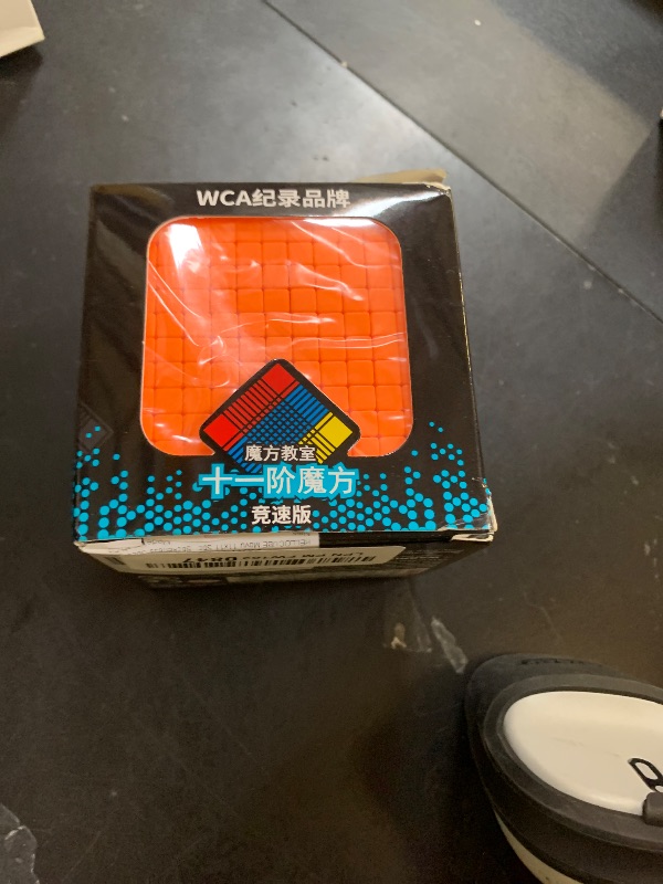 Photo 1 of HELLOCUBE Moyu 11x11 Stickerless Speed Cube