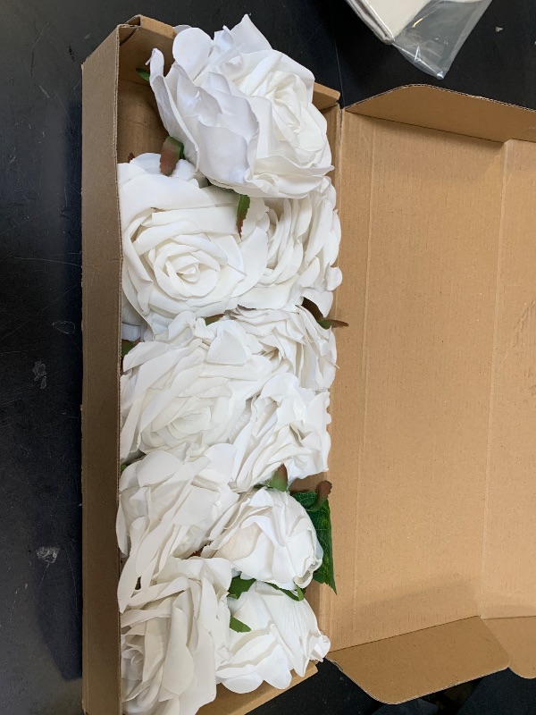 Photo 1 of 10 pc White Roses Fake