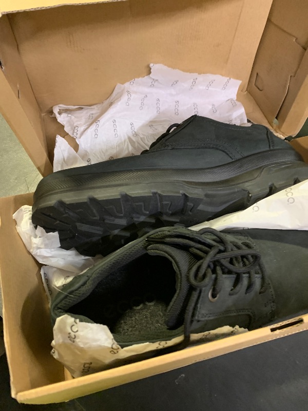 Photo 1 of ECCO Men's Rugged Track Plain Toe Low Waterproof Hiking Shoe, Black, 9-9.5