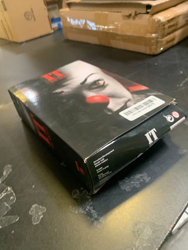 Photo 1 of NECA It 1990: Ultimate Pennywise 7"" Action Figure