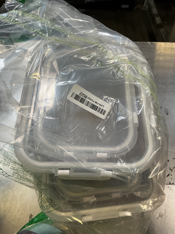 Photo 1 of [80 oz & 36 oz]Extra Large Glass Food Storage/Baking Containers Set with Lids, 2 Pack 80 oz(10 cup)&2 Pack 36 oz (4.5 cup)Airtight Glass Container,Microwave,Oven,Freezer and Dishwasher, White