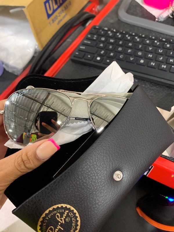 Photo 1 of Ray-Ban Unisex RB3025 Classic Polarized Aviator Sunglasses, Silver/Polarized Grey Mirrored Silver, 58 mm