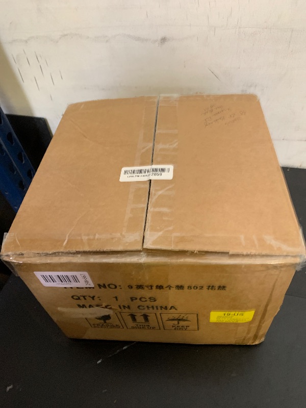 Photo 1 of G EPGardening Ceramic Plant Pots - 9 Inch Flower pots for Indoor Outdoor Plant, Round Planter with Drainage and Saucer, Modern Home Decor, Gift for Women Men, Red