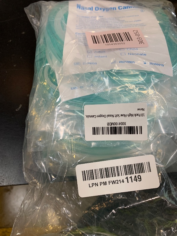 Photo 1 of 10 Pack High-Flow Ultra Soft Nasal Oxygen Cannula, Green Crush Resistant Tubing with Standard Connection 6.6 Feet