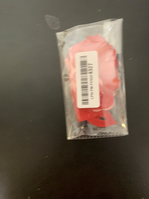 Photo 1 of 100 Pcs Heart Lips Confetti Decoration Sequins Valentine Day Wedding Engagements Anniversary Birthday Party Supplies Home Table Decor