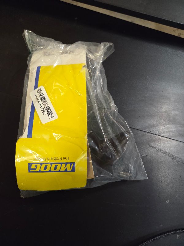 Photo 1 of MOOG K500207 Front Lower Suspension Ball Joint for Toyota Prius