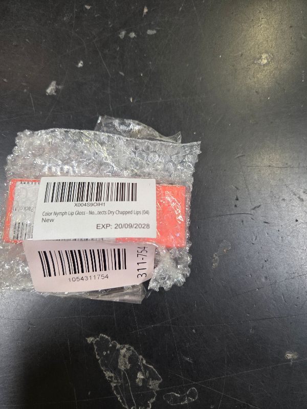 Photo 1 of ********READ CLERK COMMENTS********
Color Nymph Lip Oil & Lip Gloss Set, Hydrating Non-Sticky Lip Makeup, Nourishing Lip Care with Jojoba Oil & Hyaluronic Acid, Glossy Pigmented Finish, Chai