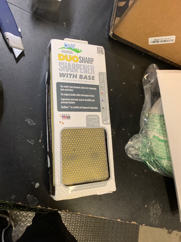 Photo 1 of Diamond Machining Technology (DMT) W250CX-WB DuoSharp Double-Sided Diamond Sharpening Stone Bench With Base, Fine/Extra Fine, 10 Inch