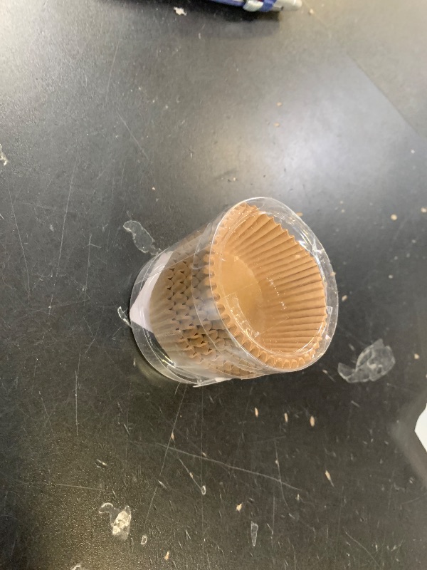 Photo 1 of 100-Pack Premium Neutral Paper Muffin Liners, Cupcake Baking Liners Unbleached, Cupcake Wrappers, Grease-Resistant Muffin Liners