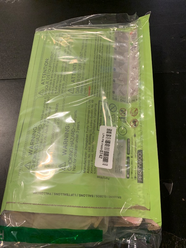 Photo 1 of **INCOMPLETE** PartyWoo Clear Balloons 18 Inch Transparent Latex Helium Balloons for Graduation Wedding Baby Shower Bridal Shower Engagement Gender Reveal Anniversary Birthday Party Decorations Clear-Y2