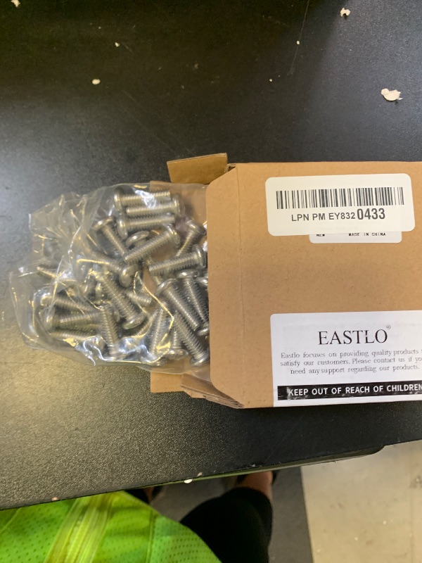 Photo 1 of 1/4-20 x 7/8" Pan Head Machine Screw, Phillips Drive, 304 Stainless Steel 18-8, Bright Finish, Fully Machine Thread, 25 Pcs