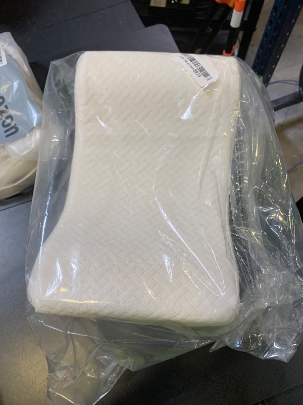 Photo 1 of 5 STARS UNITED Large Knee Pillow for Side Sleepers - Hip Pain Relief, Memory Foam Leg Cushion for Side Sleeping - Between Legs Pillow for Sciatica & Lower Back Pain, White