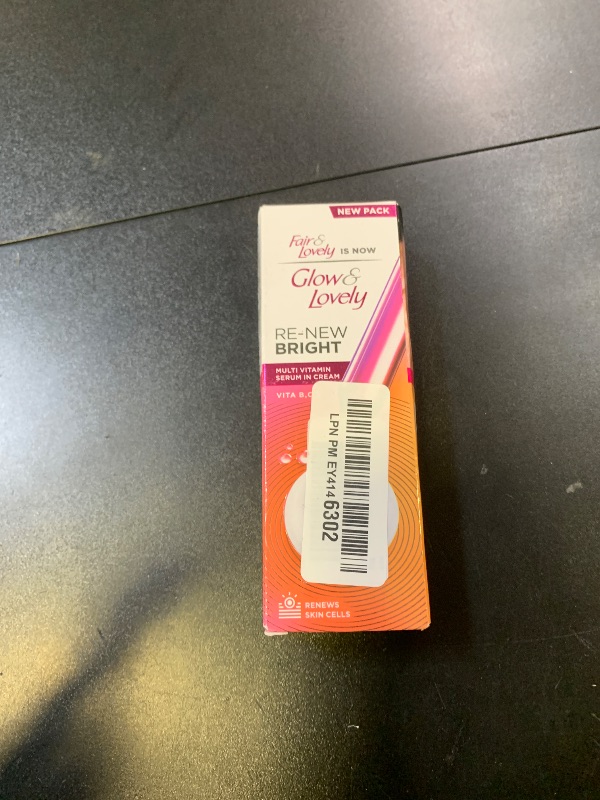 Photo 1 of Glow & Lovely Re-New Bright Advanced Multi Vitamin Serum Cream, 50g