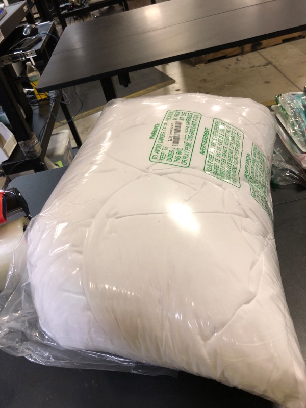 Photo 1 of MEELUS Lightweight Comforter Cooling White, All Season Duvet Insert Breathable King Size Summer Bedding, Soft Microfiber Cool Down Alternative Quilt with Corner Tabs, 102x90 inch