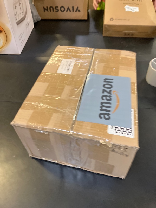 Photo 1 of Combiner Box for Solar Panels Pv Combiner Box Solar Combiner Box with 6 String 15A Rated Current Fuse Surge Protective Device and 63A Air Circuit Breaker for On/Off Grid Solar Panel System