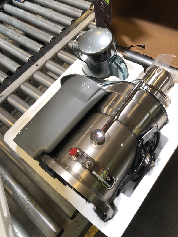 Photo 1 of Breville 800JEXL Juice Fountain Elite Centrifugal Juicer, Brushed Stainless Steel