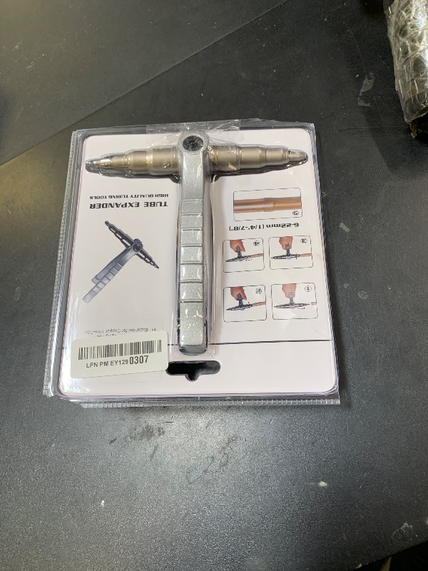 Photo 1 of Wisscool Swaging Tool Pipe Tube Expander Hand Expanding Tool Refrigeration Tube Expander for Copper 1/4in-7/8in