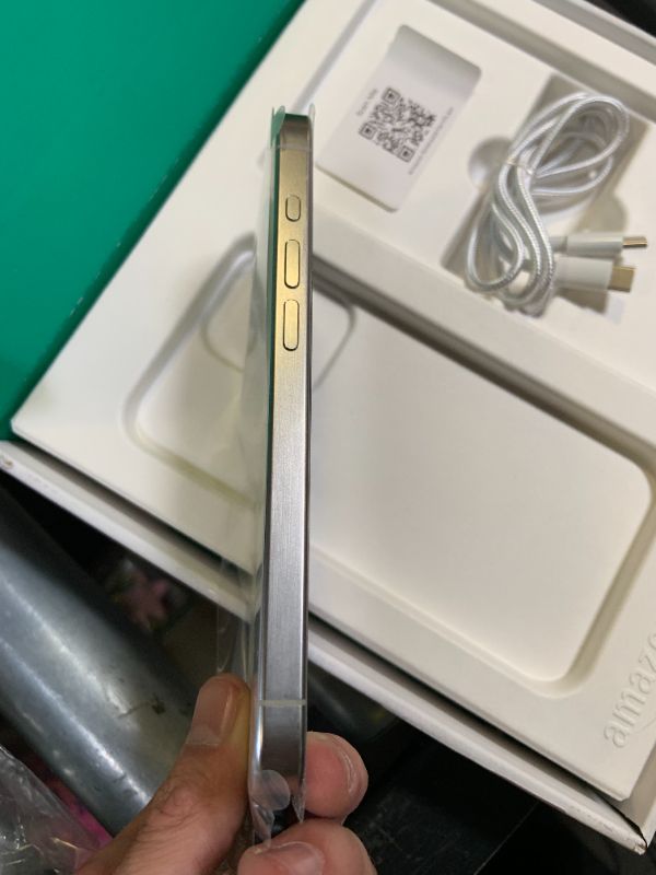 Photo 1 of Apple iPhone 15 Pro, US Version, 256GB, White Titanium - Unlocked (Renewed Premium) 
