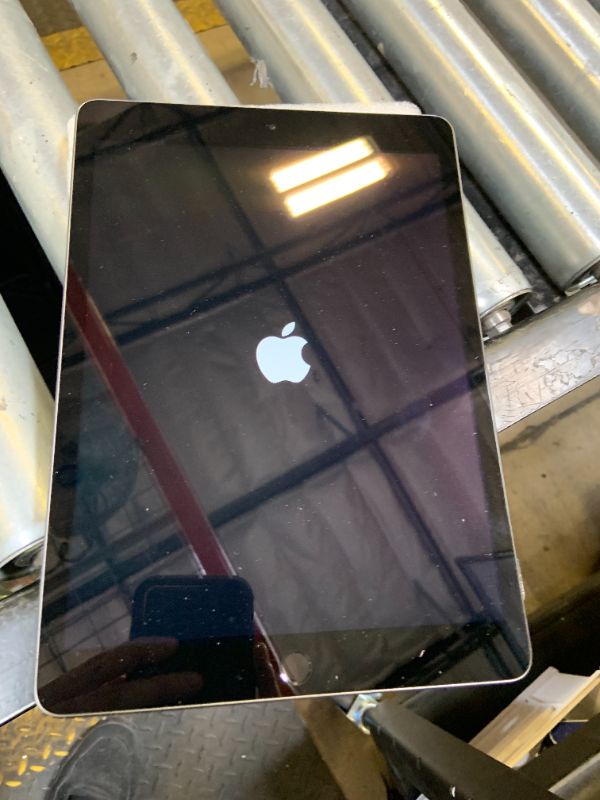 Photo 1 of Apple iPad 2021 (10.2-inch, Wi-Fi, 64GB) - Space Gray (Renewed)