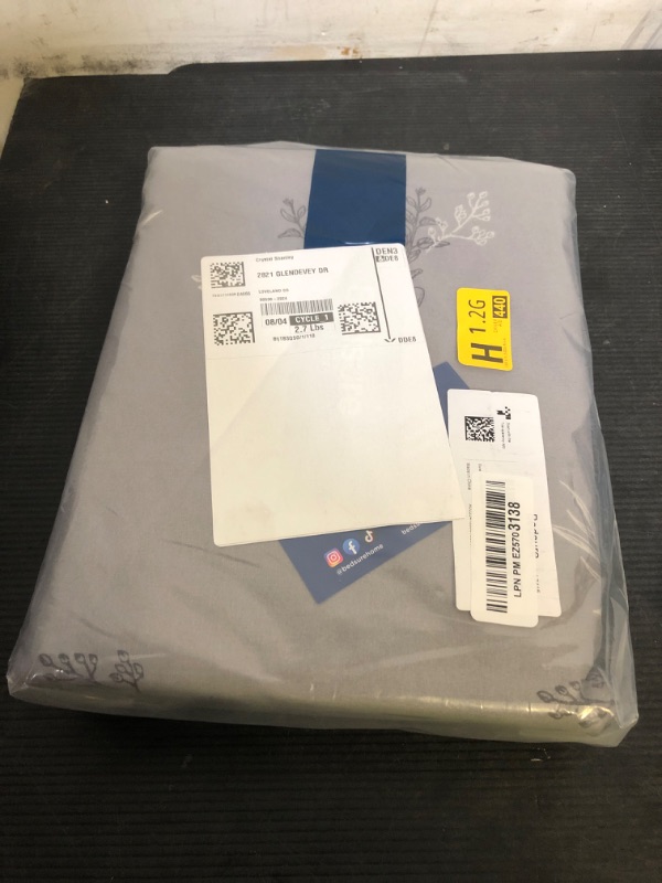 Photo 1 of Bedsure Duvet Cover Queen Size - Reversible Floral Duvet Cover Set with Zipper Closure, 3 Pieces Grey Bedding Set with 8 Corner Ties and 2 Pillowcases 20"x26"