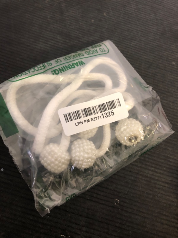 Photo 1 of 2Pcs Curtain Tiebacks, Curtain Tiebacks Buckles Holdbacks Holders Hooks Clip for Home Outdoor Bedroom Office Decorative(White)