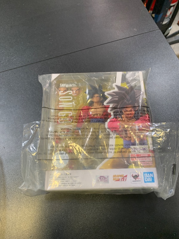 Photo 1 of TAMASHII NATIONS - Dragon Ball GT - Super Saiyan 4 Son Goku, Bandai Spirits S.H.Figuarts Action Figure