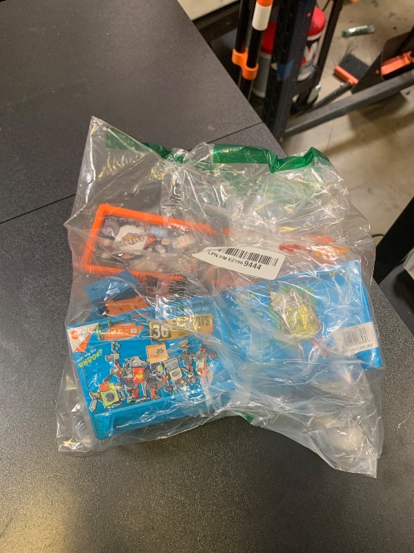 Photo 1 of HEXBUG JUNKBOTS - Industrial Dumpster Assortment Kit - Surprise Toys in Every Box LOL with Boys and Girls - Alien Powered Toys for Kids - 50+ Pieces of Action Construction Figures - for Ages 5 and Up