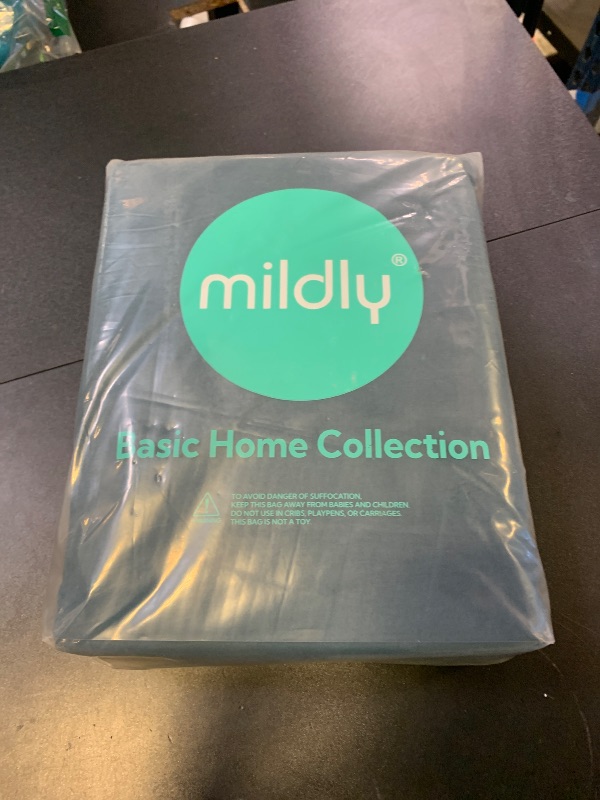 Photo 1 of MILDLY Super Soft Duvet Cover - 100% Washed Microfiber Peacock Blue Comforter Cover Set 3 Pieces with Zipper Closure & Corner Ties (No Comforter)