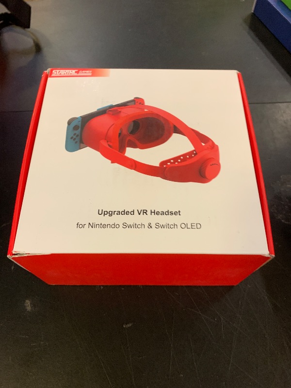 Photo 1 of vr headset 