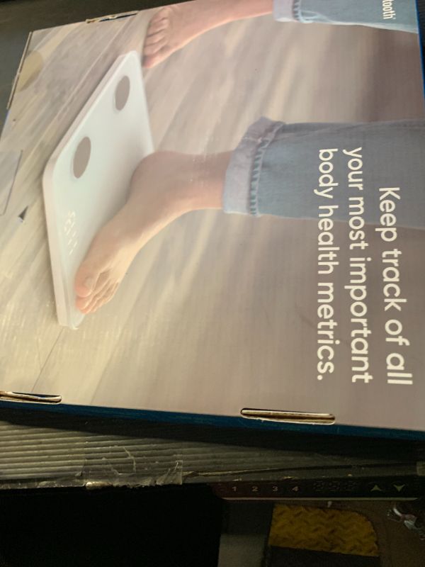 Photo 1 of Wyze Scale S, Scale for Body Weight, Digital Bathroom Scale for Body Fat, BMI, Muscle, Heart Rate, Body Composition Analyzer with App, Batteries Included, Bluetooth, 400 lb, White
