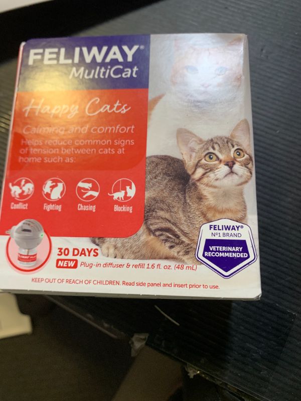 Photo 1 of FELIWAY MultiCat 30 Day Cat Calming Plug In Pheromone Diffuser Starter Kit, 48ml - Helps Reduce Conflicts and Signs of Tension in Multi-Cat Households