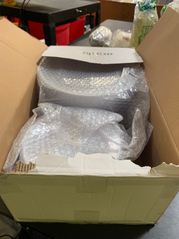 Photo 1 of FLOWERCAT 200PCS Clear Plastic Plates Disposable Plates for Party - Heavy Duty Plastic Plates - 100 10"Dinner Plates and 100 7" Salad Plates for Weddings, Easter Parties and Events