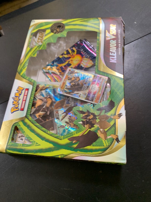 Photo 1 of Pokémon TCG: Kleavor VSTAR Premium Collection (2 Etched Foil Promo Cards, 1 Foil Oversize Card & 5 Booster Packs)