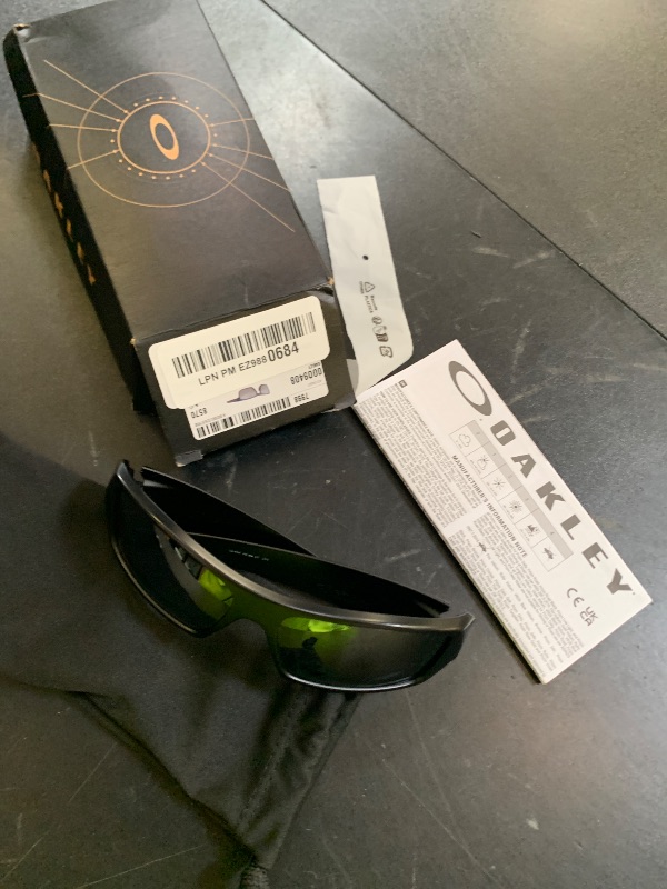 Photo 1 of Oakley Men's OO9408 Sliver Stealth Square Sunglasses, Grey Smoke/Black Iridium, 56 mm