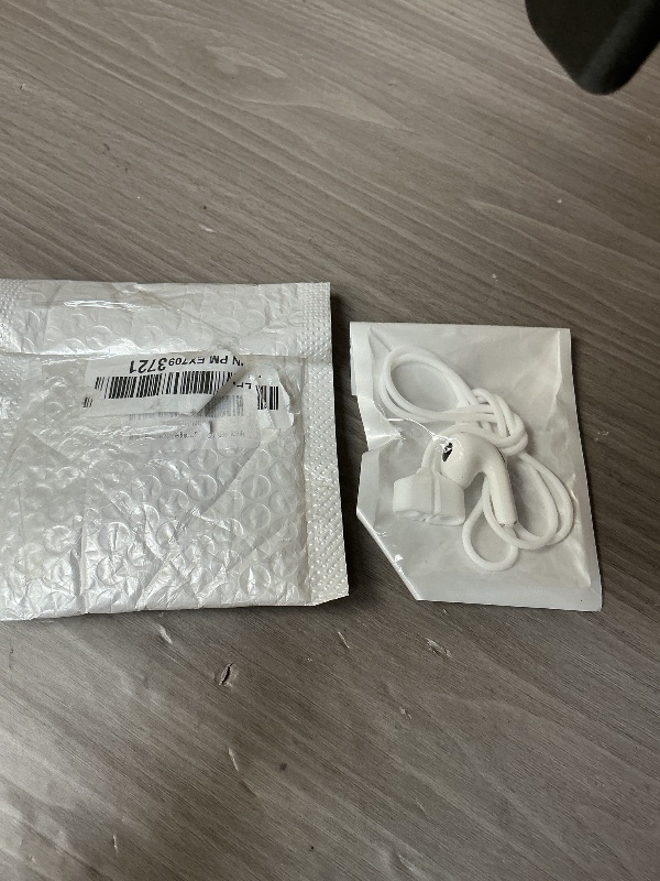Photo 1 of Rantuns Single Right Earbud for A Pod 3rd Mode A2565 with Magnetic Lanyard, Wireless Earbud only Compatible for A Pod 3rd Gen Right Ear Side - R Side