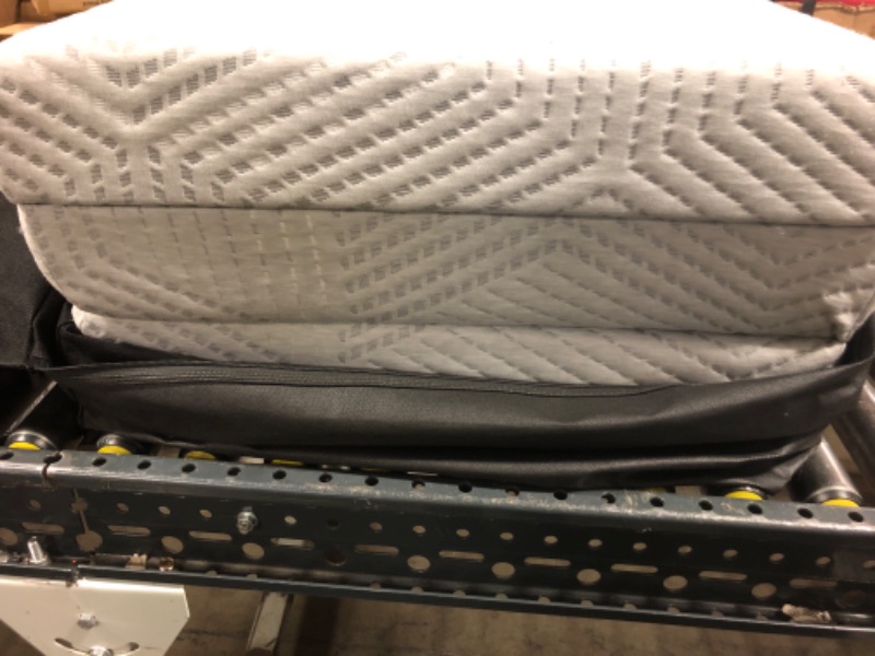 Photo 1 of MLILY Tri-Fold Memory Foam Mattress, 4 inch Twin Folding Mattress with Collapsible and Washable Cover, Travel and Guest Mat, 75"×38"×4", Grey