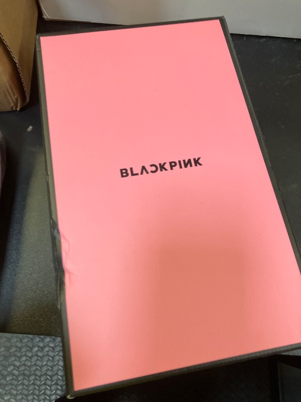 Photo 1 of KPOPINTOUCH Blackpink Official Fan Light Stick Version 2 Cheering Lightstick for K-Pop Idol Concert Lightup Lighting Party Supplies