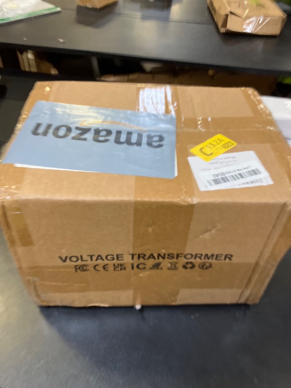 Photo 1 of Yinleader 2000W Voltage Converter Transformer(110V to 220V OR 220V to 110V) 2000 Watt Step Up/Down Converter 110/120 Volt - 220/240 Volt w/US Power Cord,Circuit Breaker Protection (VTUS-2000)