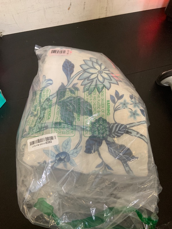 Photo 1 of bilin gaier Vintage French Linen Rectangular Tablecloth,Blue and White Floral Table Cloth,Wrinkle Free Tablecloths,Decor Table Cover for Kitchen,Dining,Tea Party,Home,Christmas,63"*102"