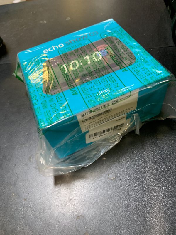 Photo 1 of B08J8FFJ8H 5" Amazon Echo Show - Quantity 18