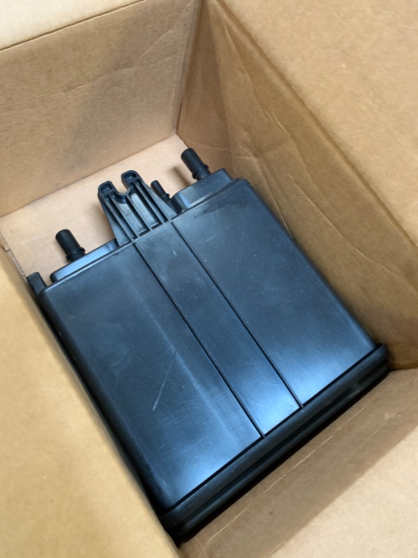 Photo 1 of ACDelco GM Genuine Parts 215-464 Vapor Canister